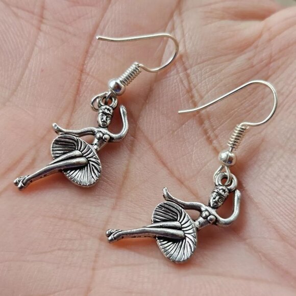 Dancing Lady Earrings Silver Tone Drop Down Ear Fashion Jewelry Vintage style - Picture 1 of 8